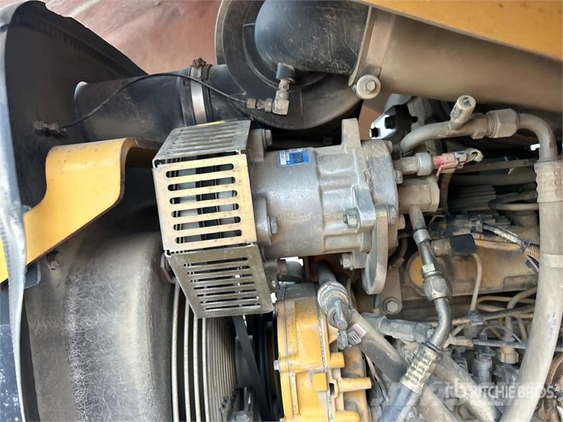 CAT CP-433E Padfoot Drum Compactor Rolos compactadores monocilíndricos