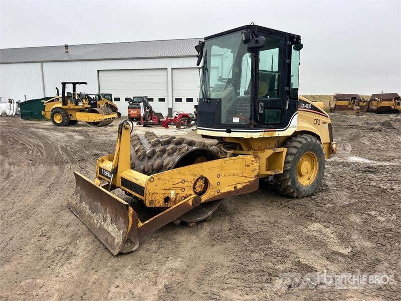 CAT CP-433E Padfoot Drum Compactor Rolos compactadores monocilíndricos