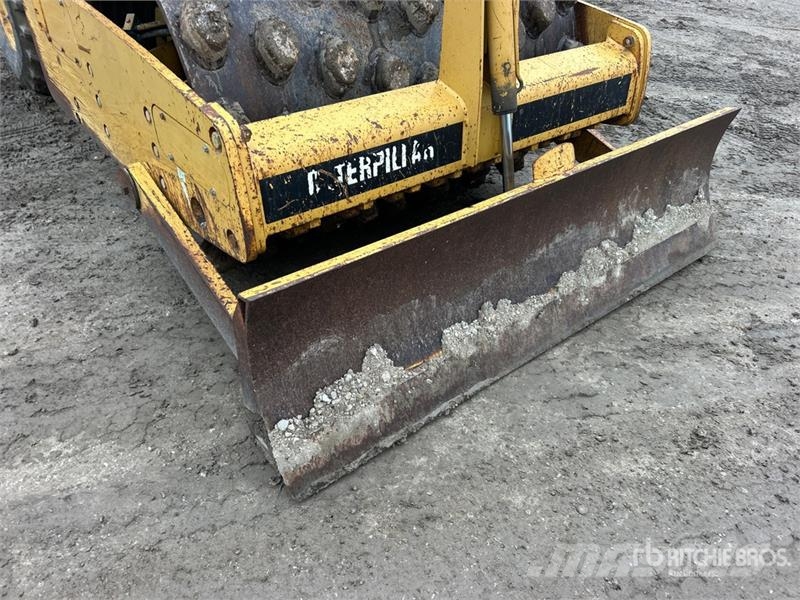 CAT CP-433E Padfoot Drum Compactor Rolos compactadores monocilíndricos
