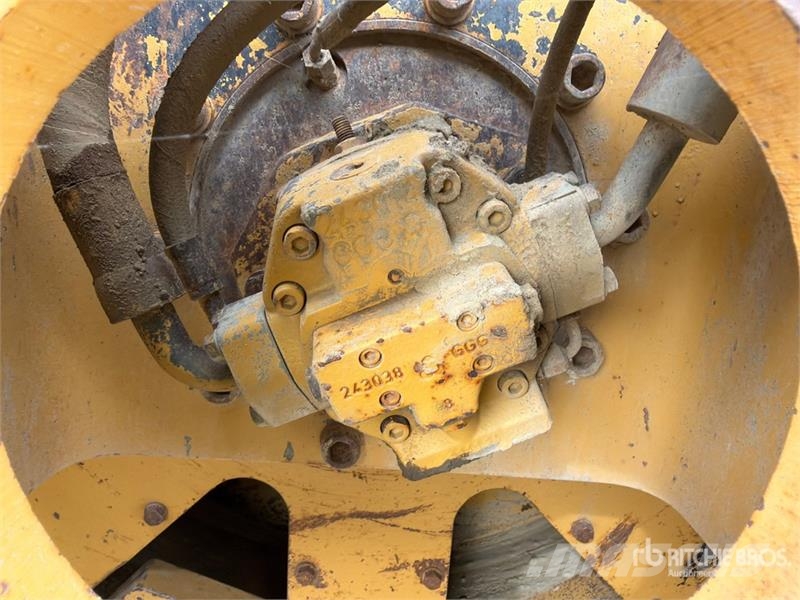CAT CP56C Padfoot Drum Compactor Walce jednobębnowe