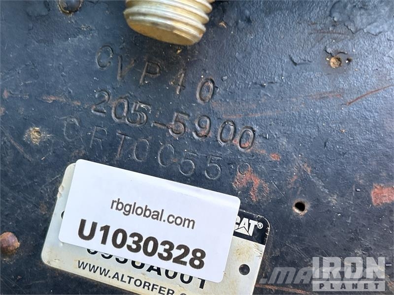 CAT CVP 40 Виброплиты и вибротрамбовки