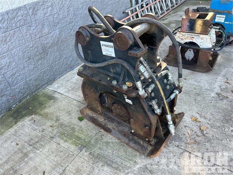 CAT CVP 40 Виброплиты и вибротрамбовки