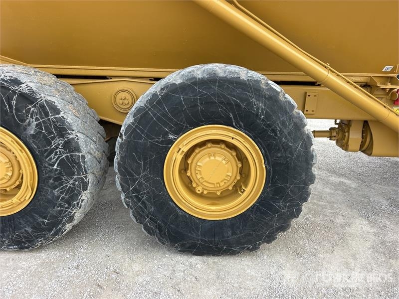 CAT D250E Kĺbové nákladné autá
