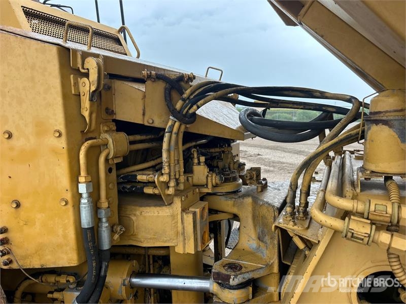 CAT D350D Zglobni demperji