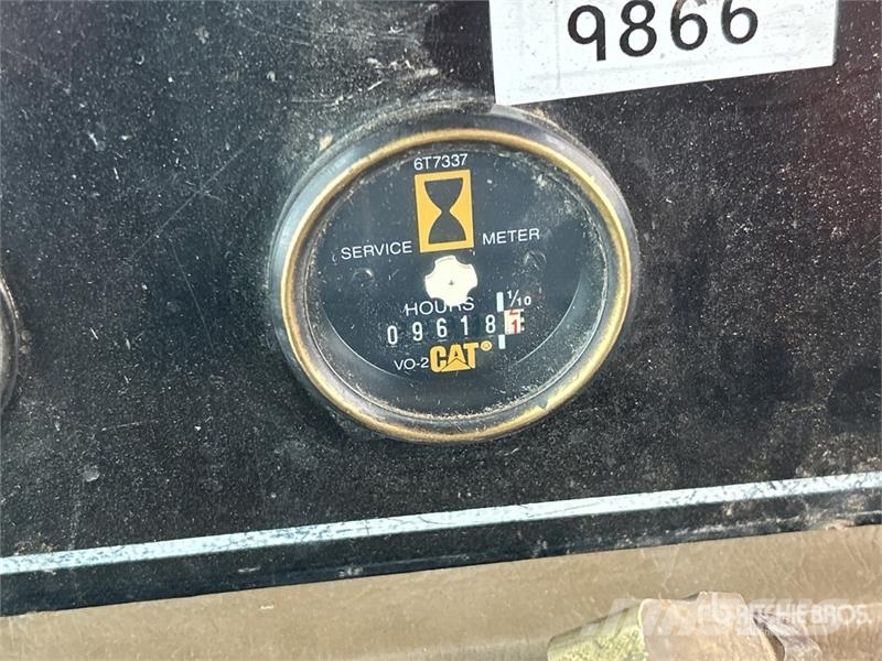 CAT D350D Zglobni demperji