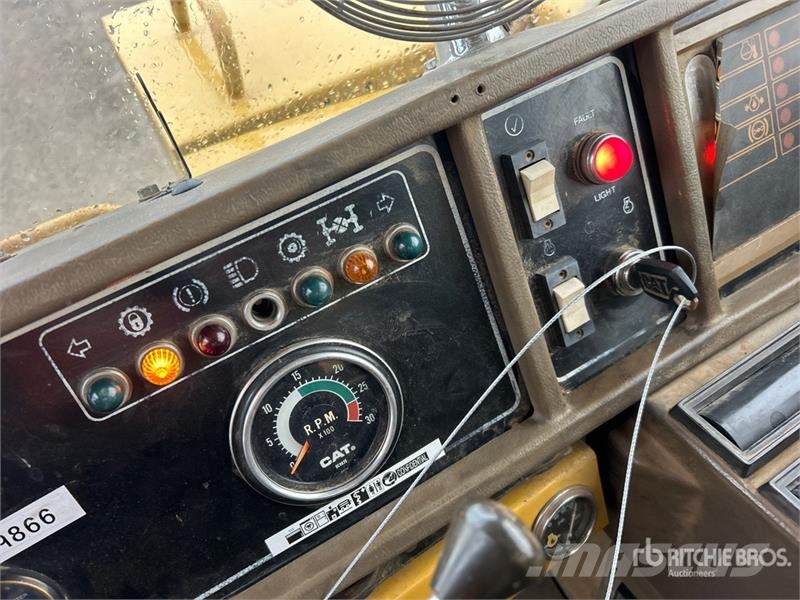 CAT D350D Zglobni demperji
