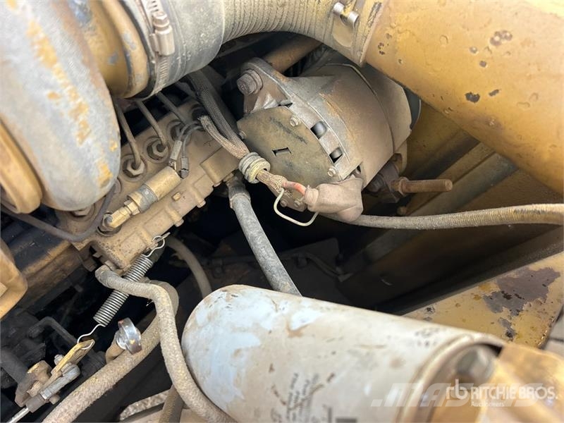 CAT D350D Zglobni demperji