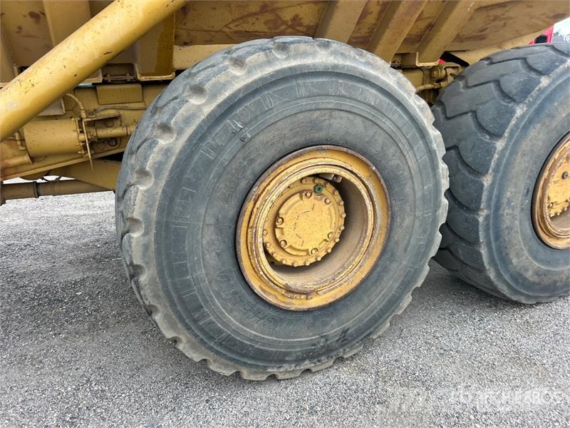 CAT D350D Zglobni demperji
