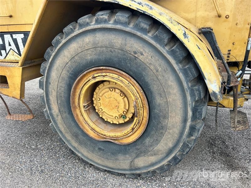 CAT D350D Zglobni demperji