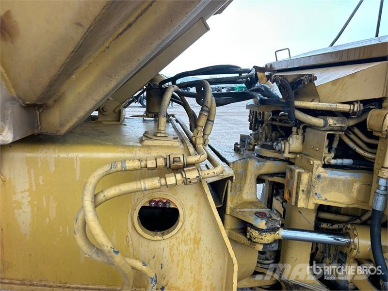 CAT D350D Zglobni demperji