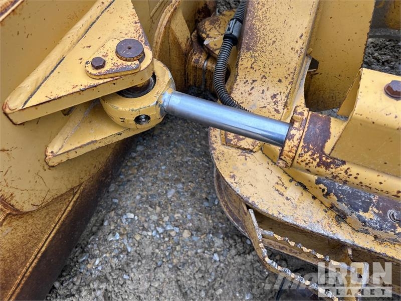CAT D5G LGP Paletli dozerler