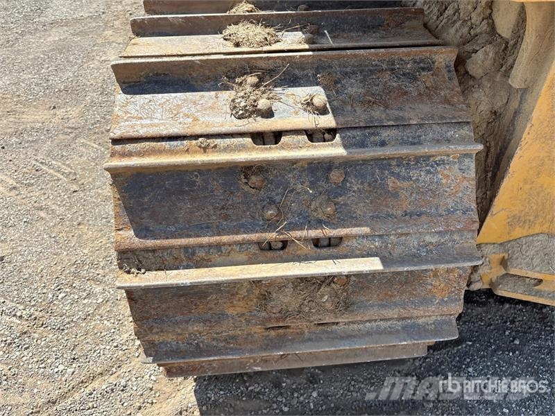 CAT D5K LGP Гусеничные бульдозеры