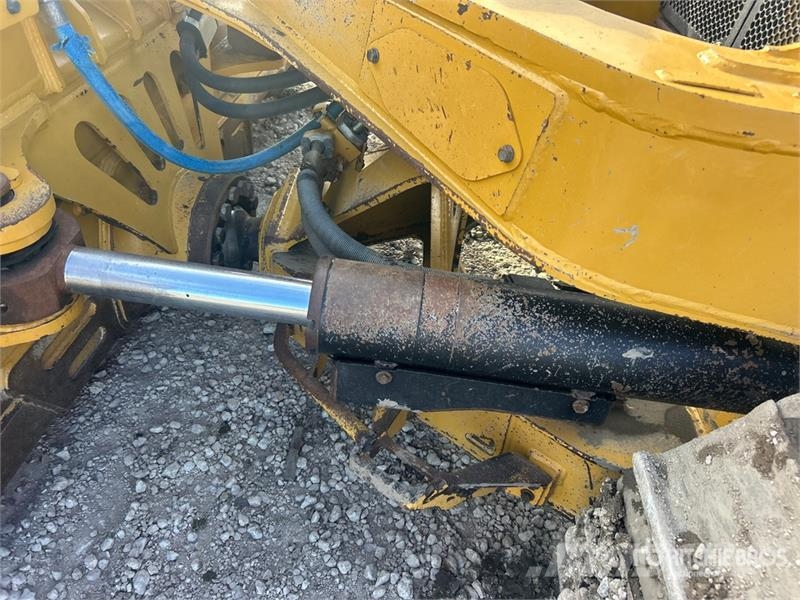 CAT D6 Bulldozer på larvebånd