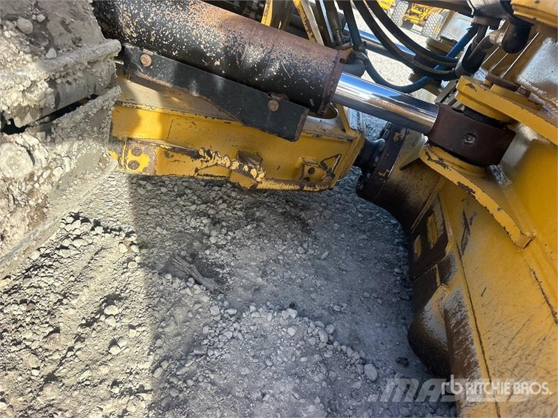 CAT D6 Bulldozer på larvebånd