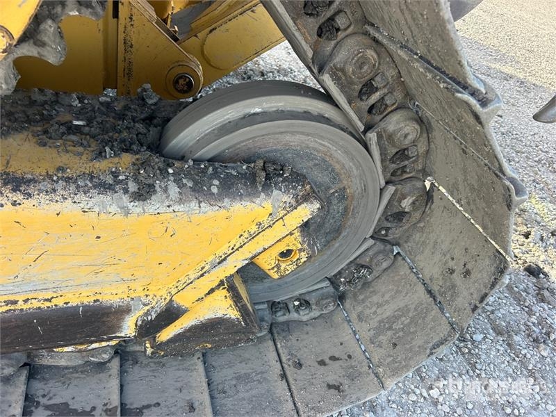 CAT D6 Bulldozer på larvebånd