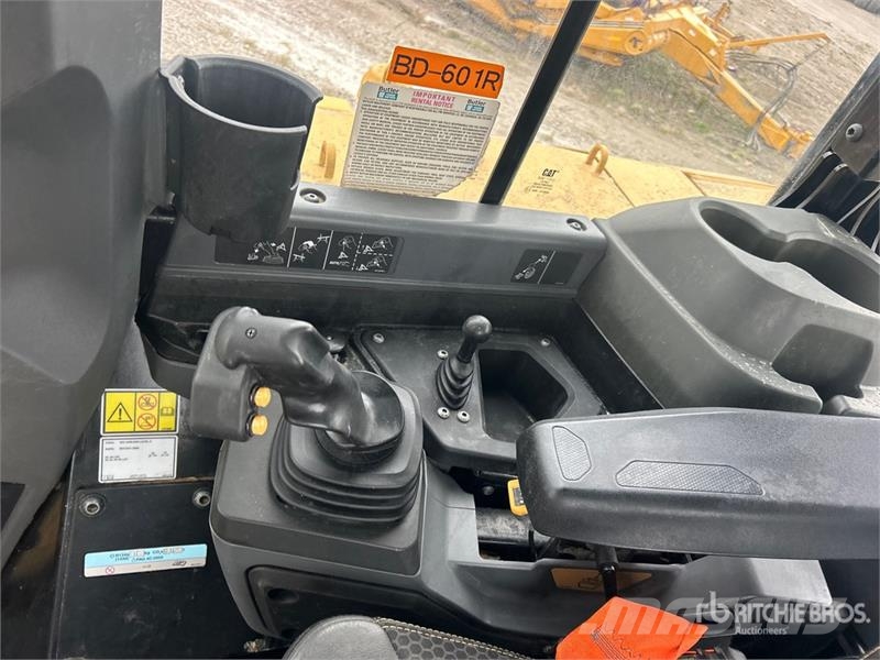 CAT D6 LGP ブルドーザー