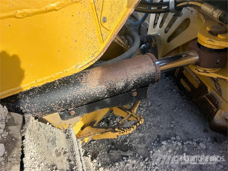 CAT D6 LGP بلدوزرات مجنزرة