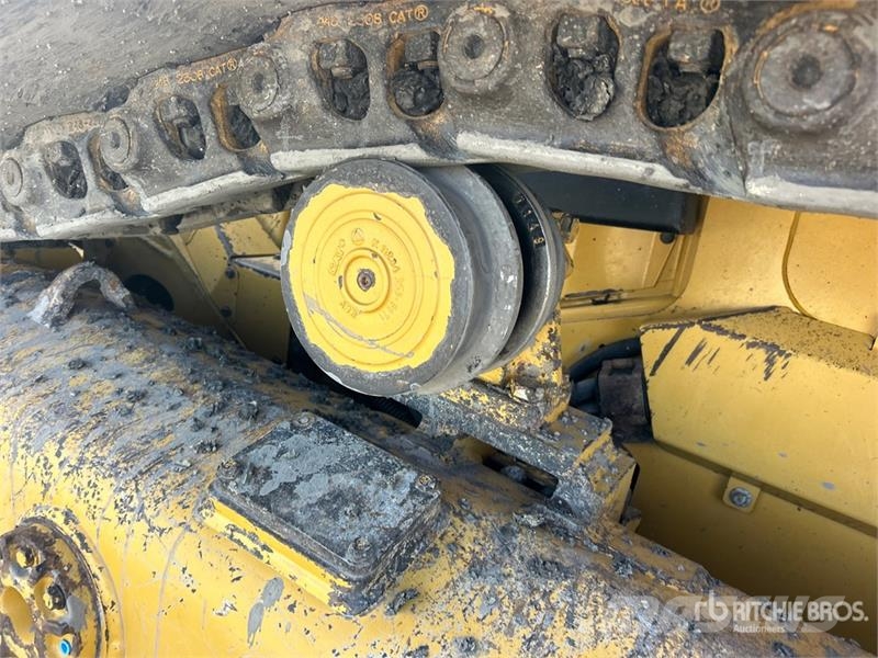 CAT D6 LGP بلدوزرات مجنزرة