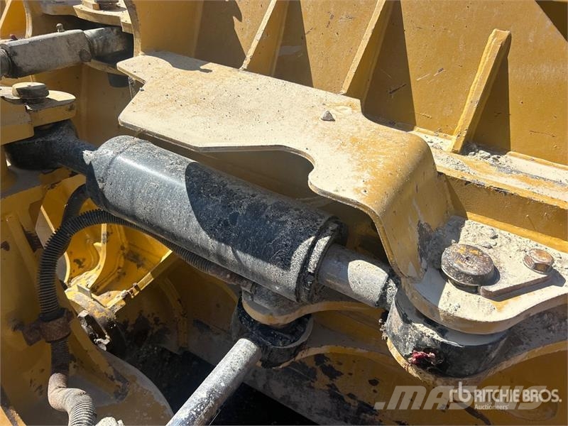 CAT D6N LGP Crawler Dozer Pásové dozery