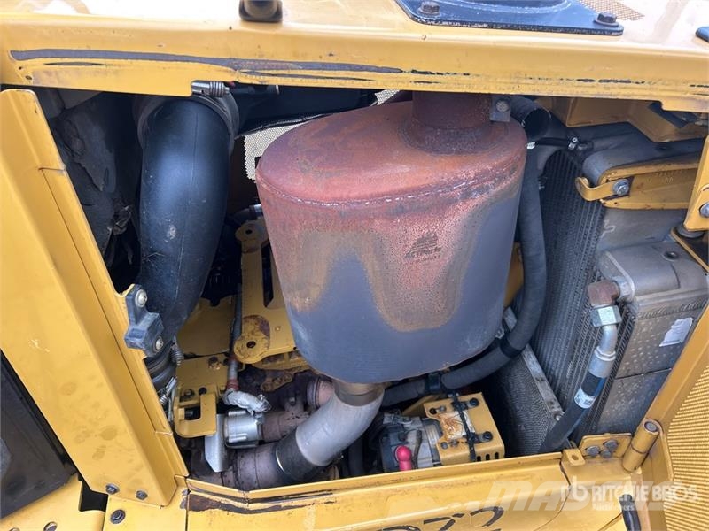 CAT D6T LGP Crawler Dozer Гусеничні бульдозери