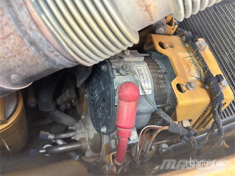 CAT D6T LGP Crawler Dozer ブルドーザー