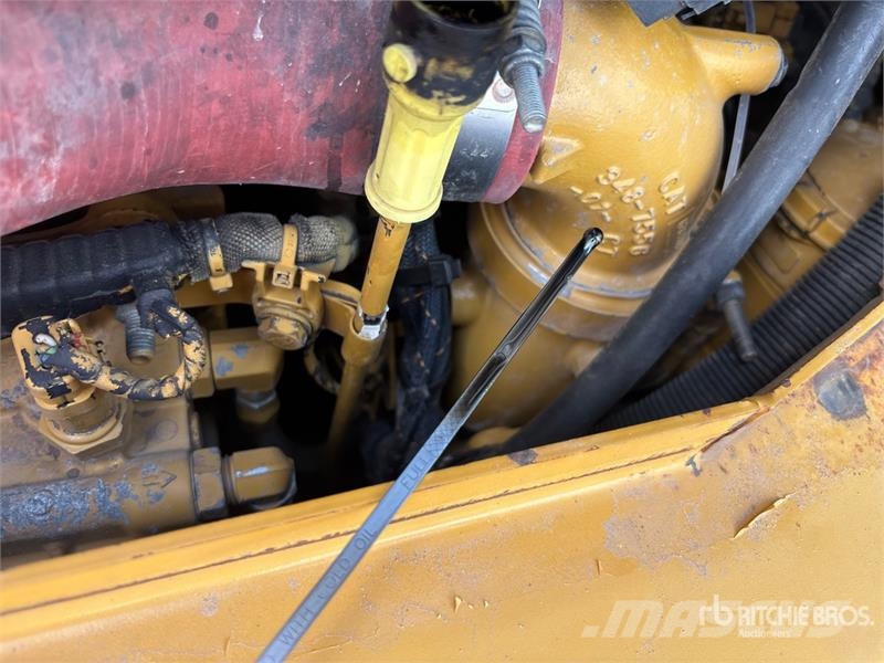 CAT D6T LGP Crawler Dozer ブルドーザー