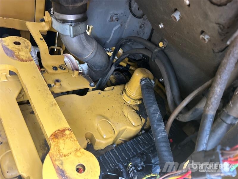CAT D6T LGP Crawler Dozer Гусеничні бульдозери