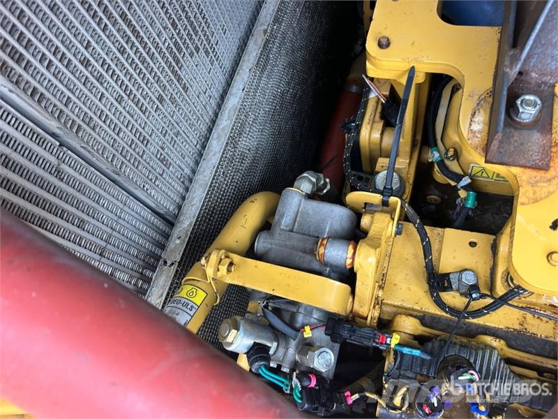 CAT D6T LGP Crawler Dozer Гусеничні бульдозери