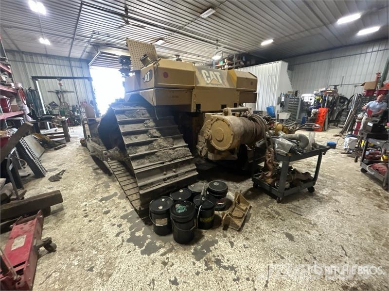 CAT D6T LGP Crawler Dozer (Inoperable) Buldožeri guseničari
