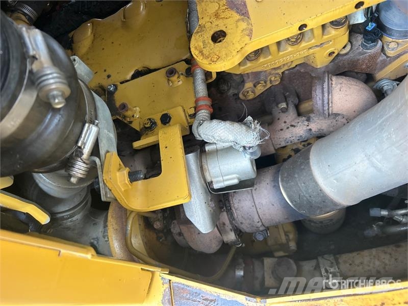 CAT D6T LGP Crawler Dozer Гусеничні бульдозери