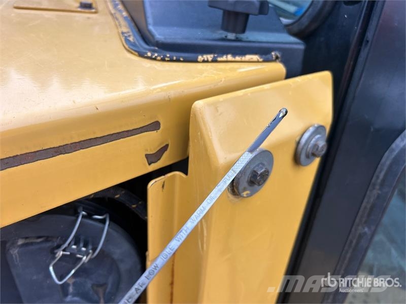 CAT D6T LGP Crawler Dozer Гусеничні бульдозери