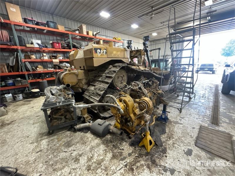 CAT D6T LGP Crawler Dozer (Inoperable) Buldožeri guseničari
