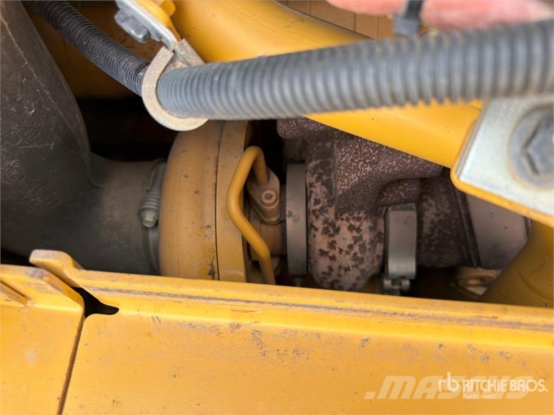 CAT D6TLGP Crawler Dozer Crawler dozers