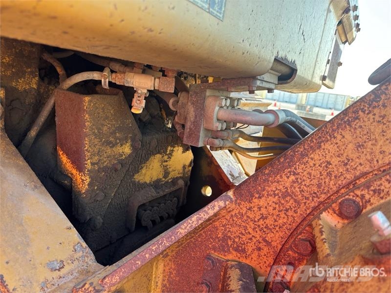 CAT D7R LGP Series II Crawler Dozer Kāpurķēžu buldozeri