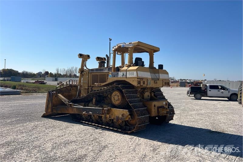 CAT D8R Kāpurķēžu buldozeri