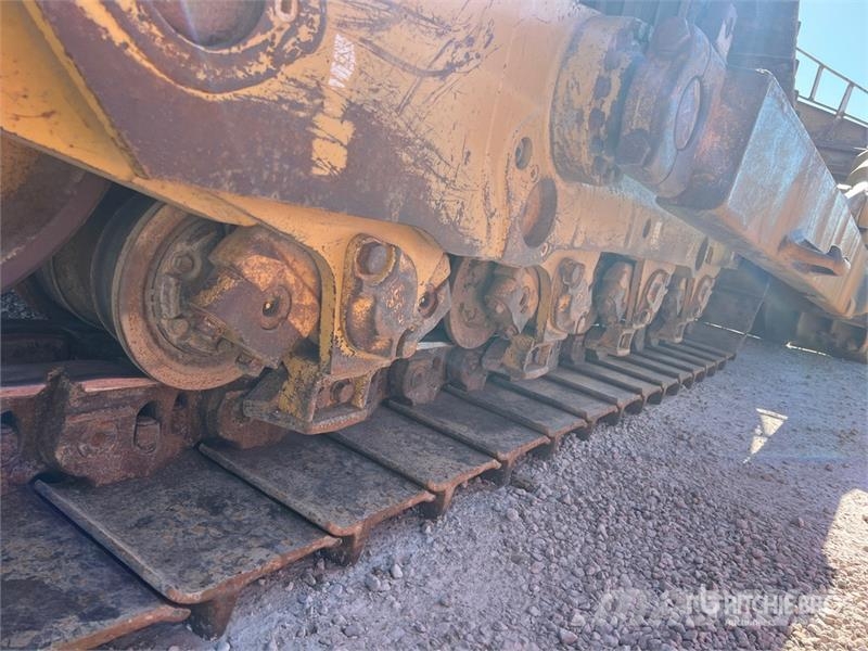 CAT D8R Kāpurķēžu buldozeri