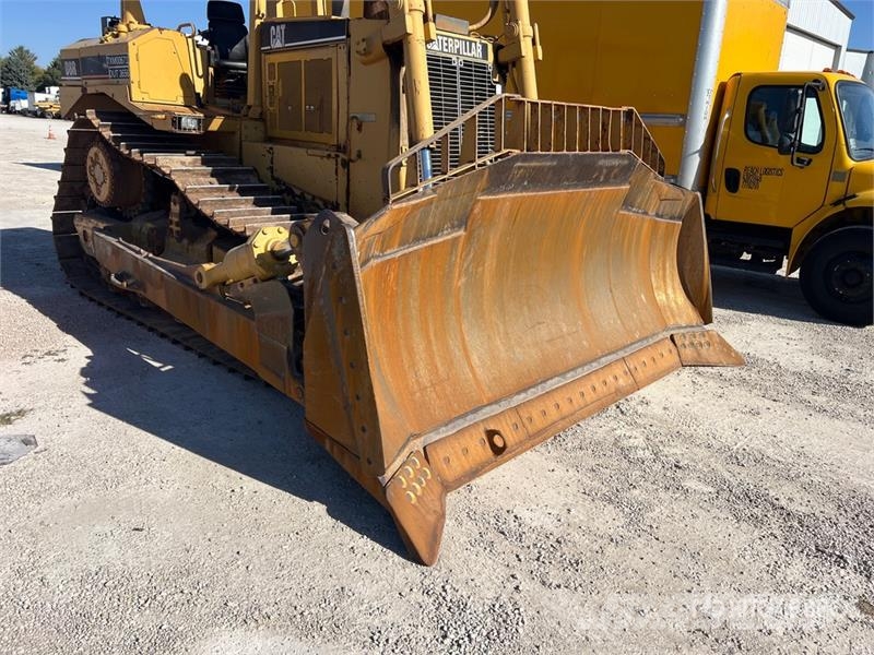CAT D8R Kāpurķēžu buldozeri
