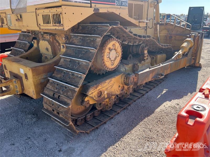 CAT D8R Kāpurķēžu buldozeri