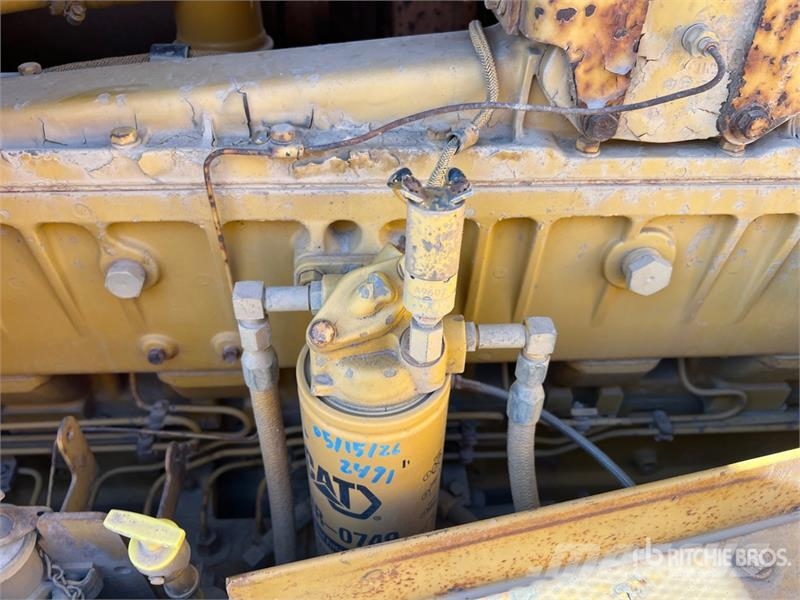 CAT D8R Kāpurķēžu buldozeri