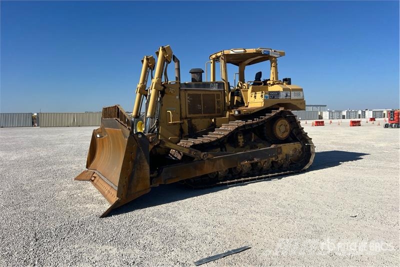 CAT D8R Kāpurķēžu buldozeri