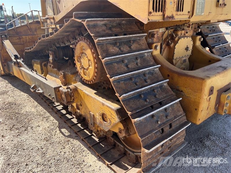 CAT D8R Kāpurķēžu buldozeri