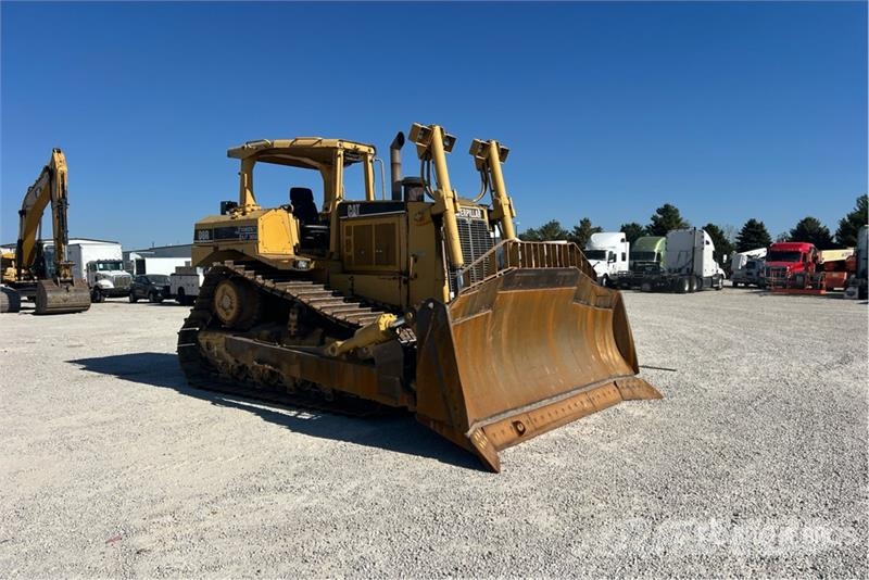 CAT D8R Kāpurķēžu buldozeri