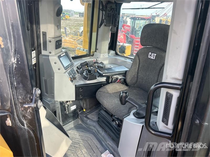 CAT D8T Paletli dozerler