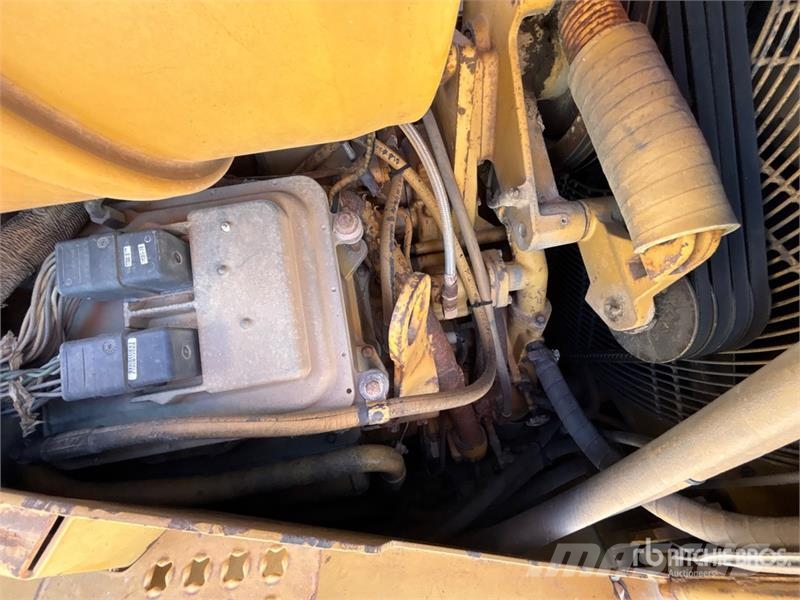CAT D9R Buldozere pe senile