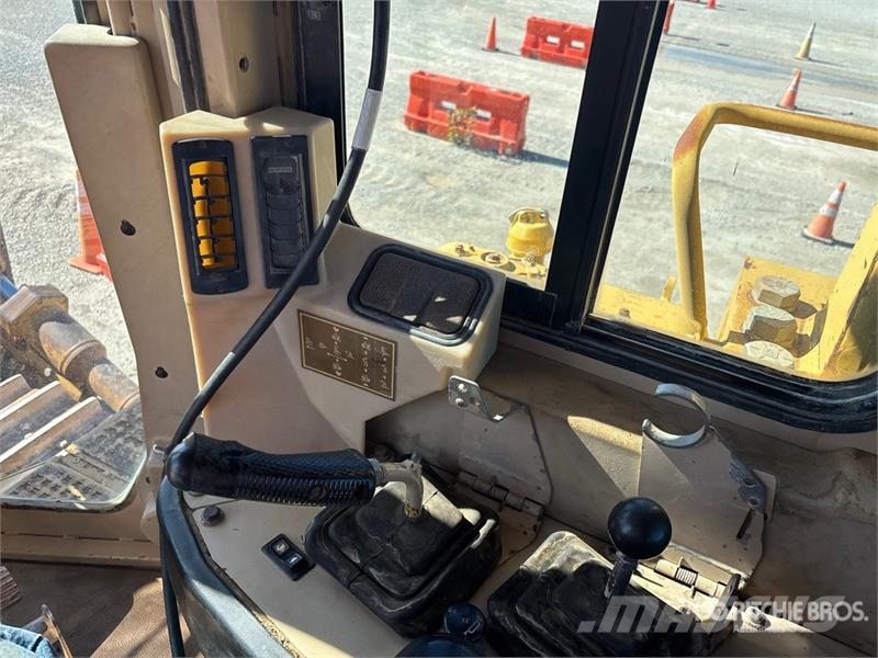 CAT D9R Buldozere pe senile