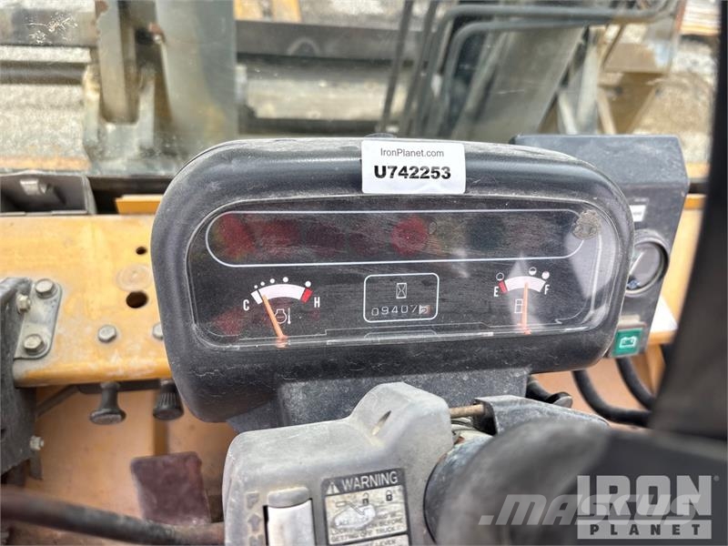 CAT DP100 19420 lb Pneumatic Tire Forklift Другие складские механизмы