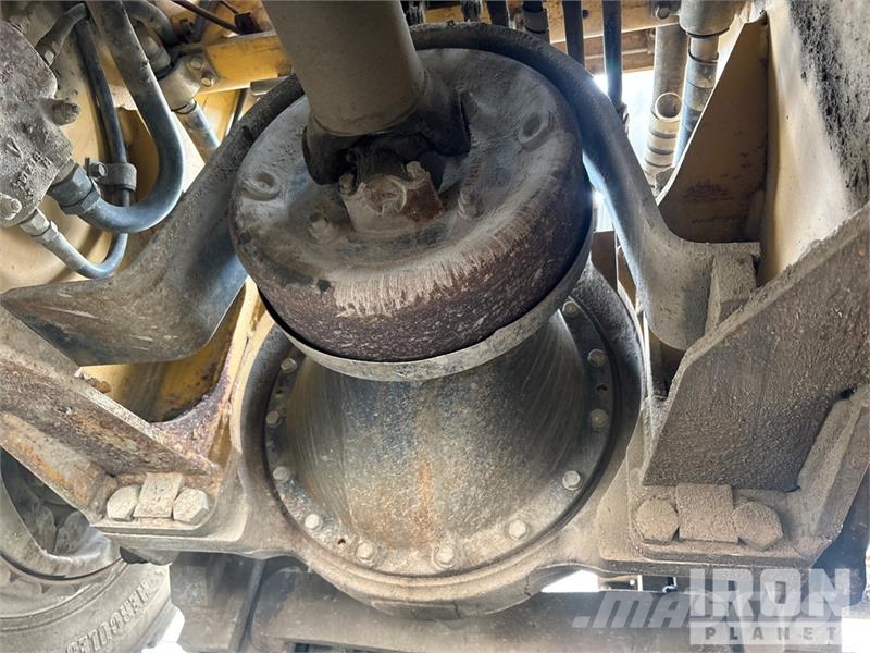 CAT DP100 19420 lb Pneumatic Tire Forklift Другие складские механизмы