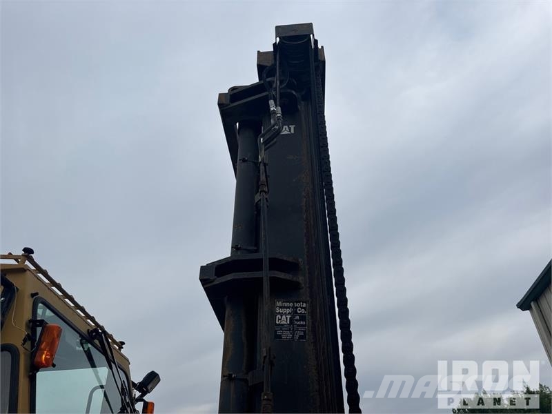 CAT DP100 19420 lb Pneumatic Tire Forklift Другие складские механизмы