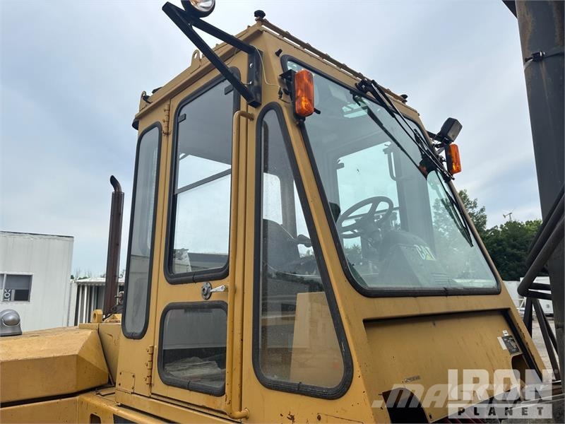 CAT DP100 19420 lb Pneumatic Tire Forklift Другие складские механизмы