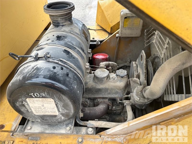 CAT DP100 19420 lb Pneumatic Tire Forklift Другие складские механизмы